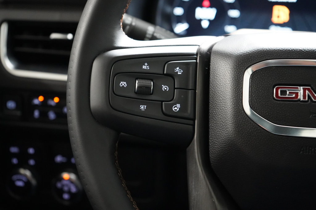 Used 2023 GMC Yukon XL AT4 AWD/4WD image 15