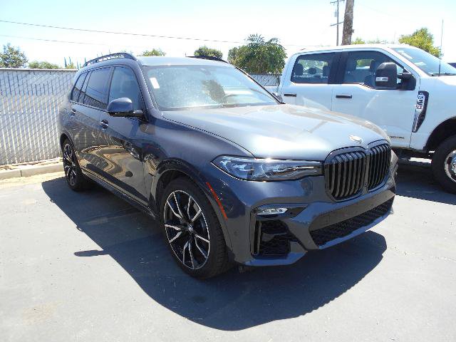 Used 2020 BMW X7 xDrive40i w/ M Sport Package AWD/4WD image 1