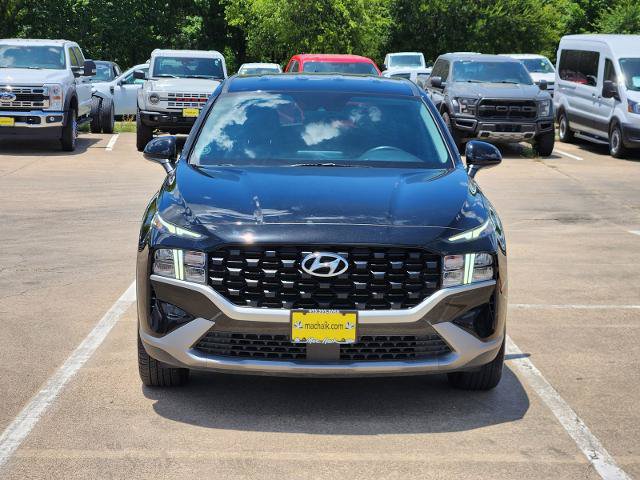 Used 2023 Hyundai Santa Fe SE FWD image 2