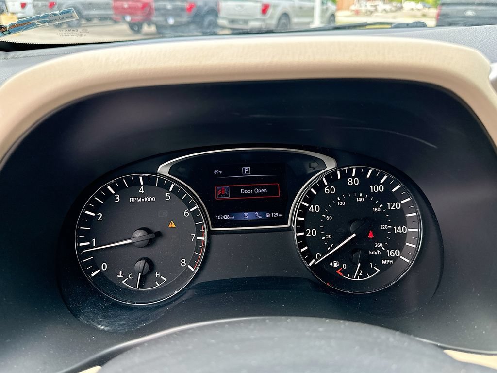 Used 2018 Nissan Pathfinder Platinum FWD image 12