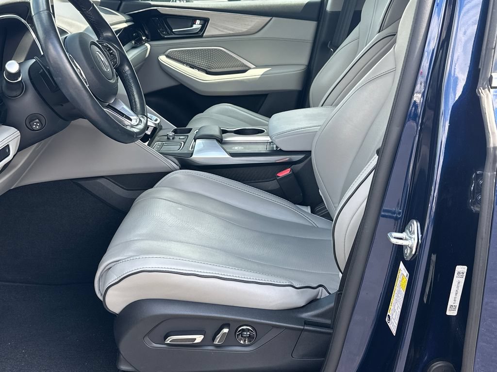 Used 2023 Acura MDX SH-AWD w/ Advance Package image 9