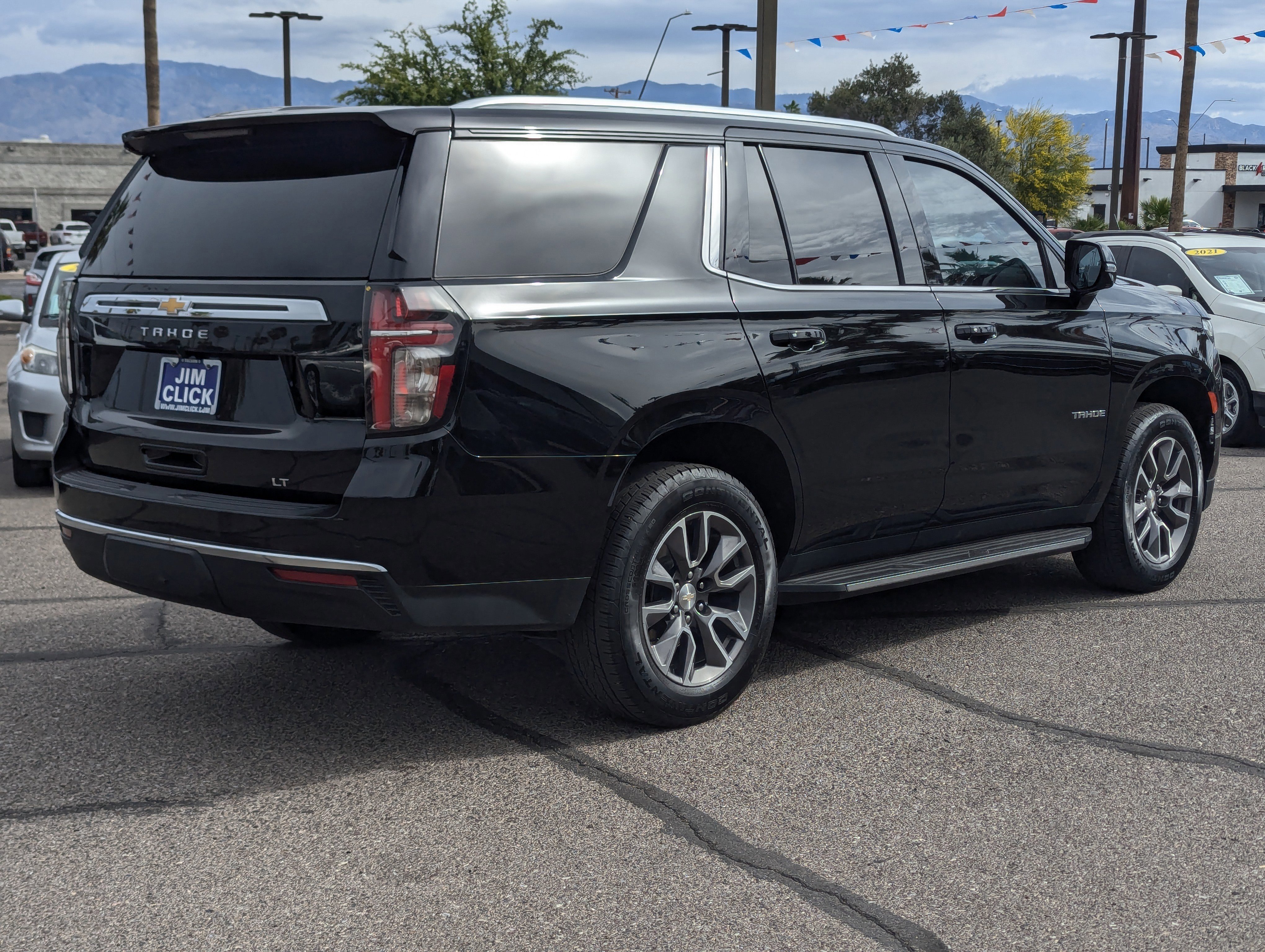 Used 2022 Chevrolet Tahoe LT w/ Luxury Package image 4