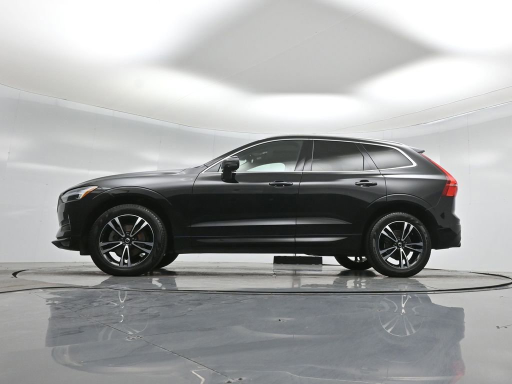 Used 2021 Volvo XC60 T5 Momentum w/ Premium Package image 25