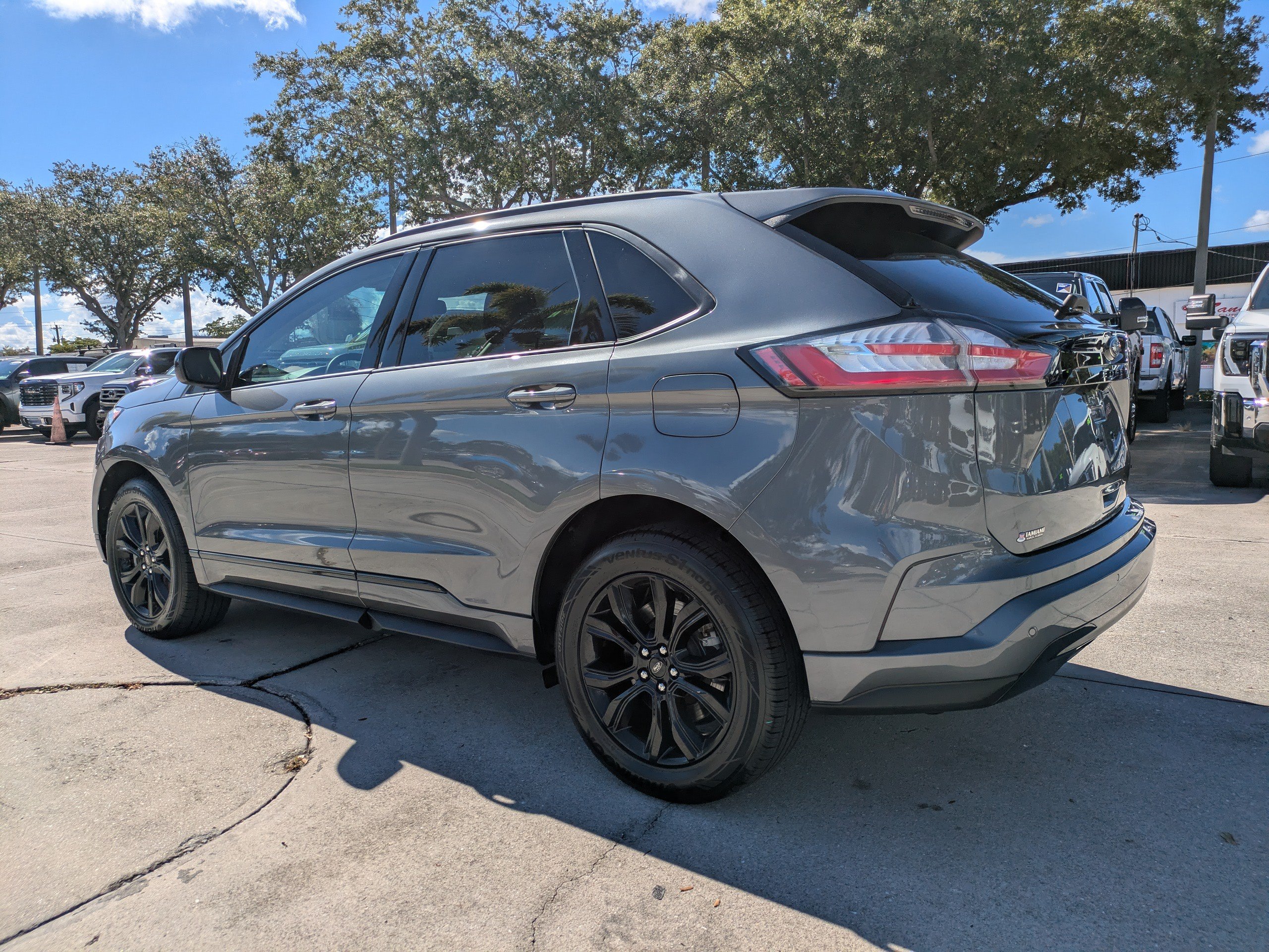 Certified 2024 Ford Edge SE w/ Black Appearance Package AWD/4WD image 6