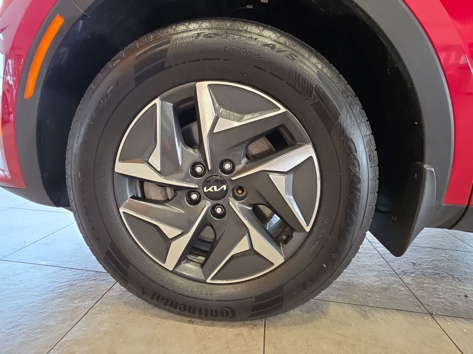 Used 2022 Kia Sorento S AWD/4WD image 15