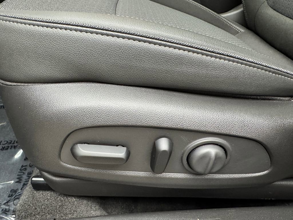 Used 2020 Buick Encore GX Select w/ Experience Buick Package image 14