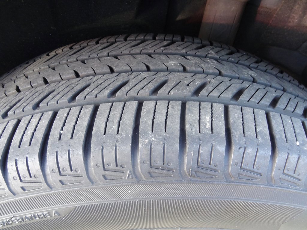 Used 2020 Toyota RAV4 LE image 10