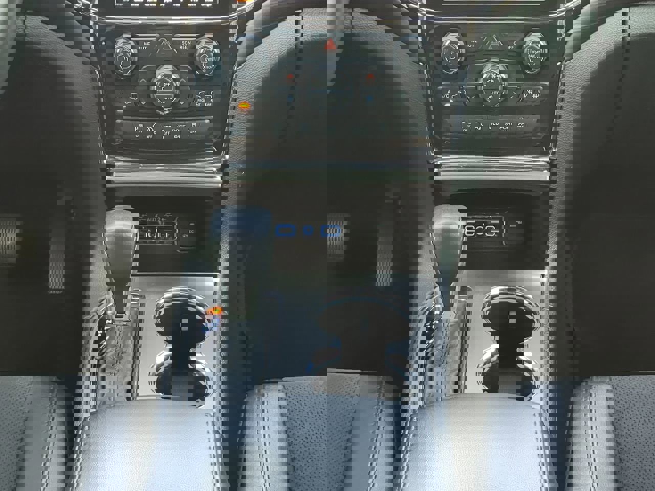 Used 2021 Jeep Grand Cherokee Laredo X image 17