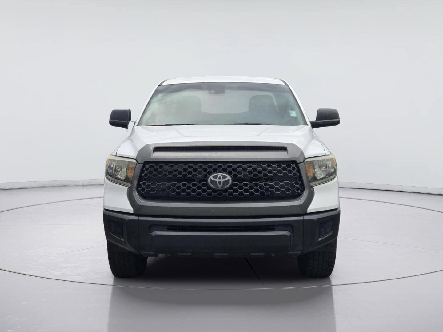 Used 2018 Toyota Tundra SR RWD image 2