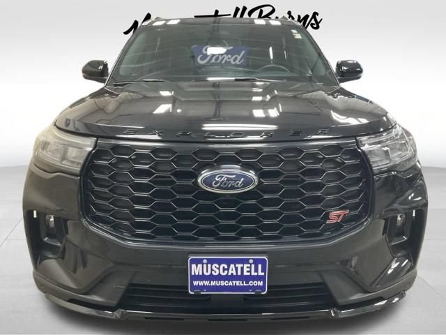 Certified 2025 Ford Explorer ST AWD/4WD image 2