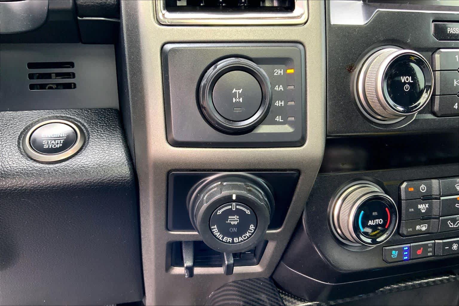 Certified 2019 Ford F150 Raptor w/ Equipment Group 802A Luxury AWD/4WD image 31