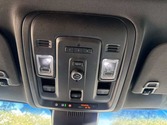 Used 2023 Chevrolet Tahoe LT AWD/4WD image 35