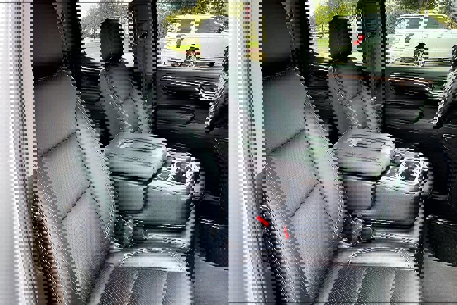 Used 2023 Chevrolet Silverado 1500 RST image 8