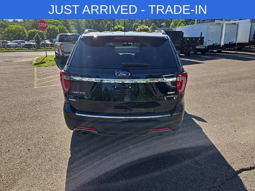 Certified 2018 Ford Explorer Limited AWD/4WD image 5