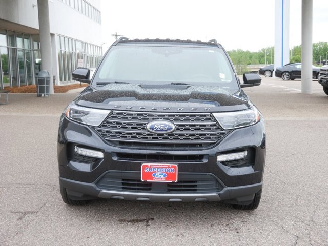 Certified 2023 Ford Explorer XLT w/ Equipment Group 202A AWD/4WD image 2