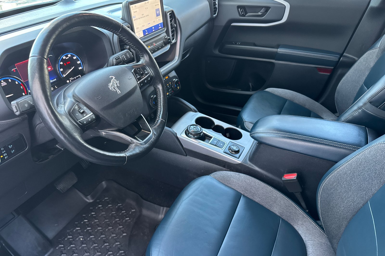 Certified 2023 Ford Bronco Sport Outer Banks AWD/4WD image 9