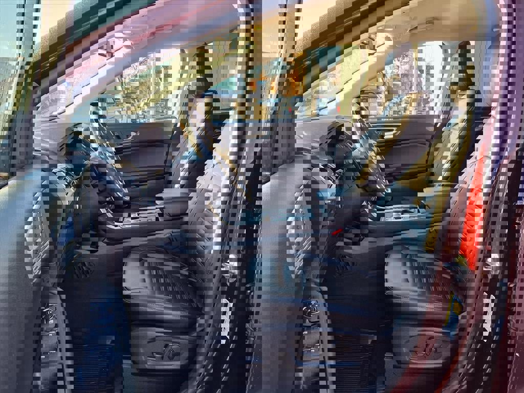 Certified 2024 Ford Edge SEL w/ Convenience Package image 13