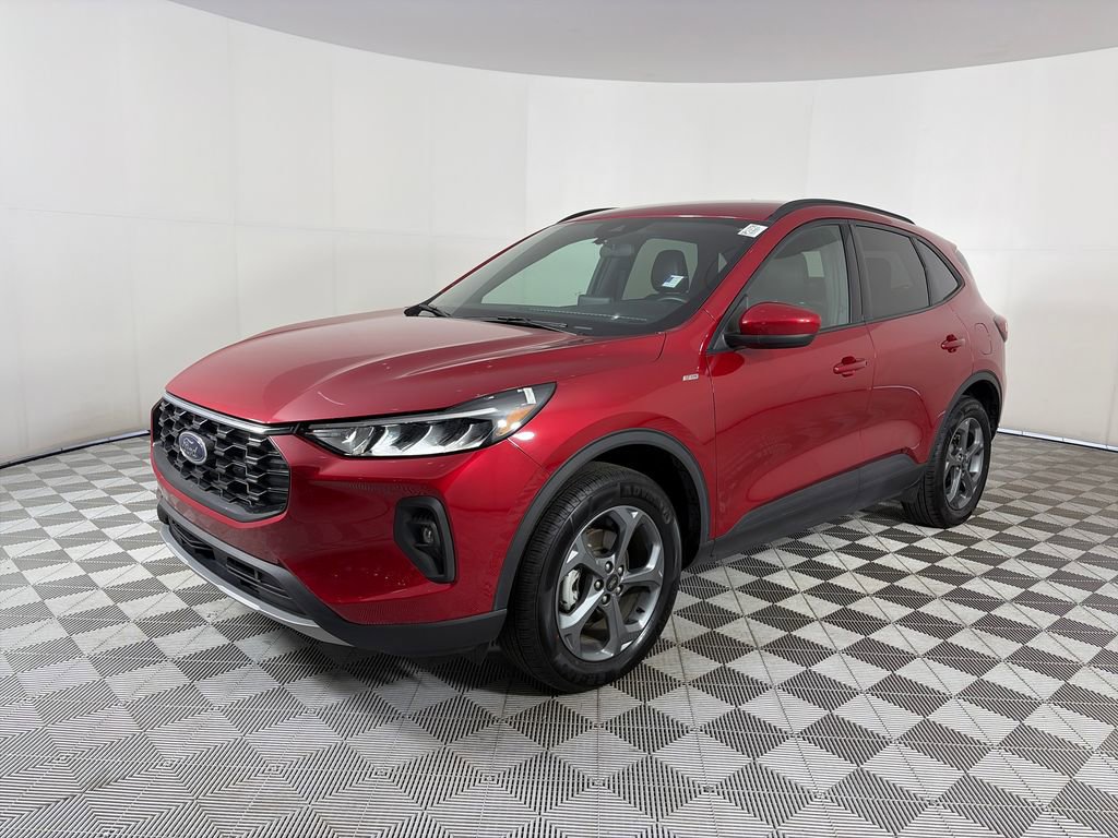 Certified 2025 Ford Escape ST-Line Select AWD/4WD image 3
