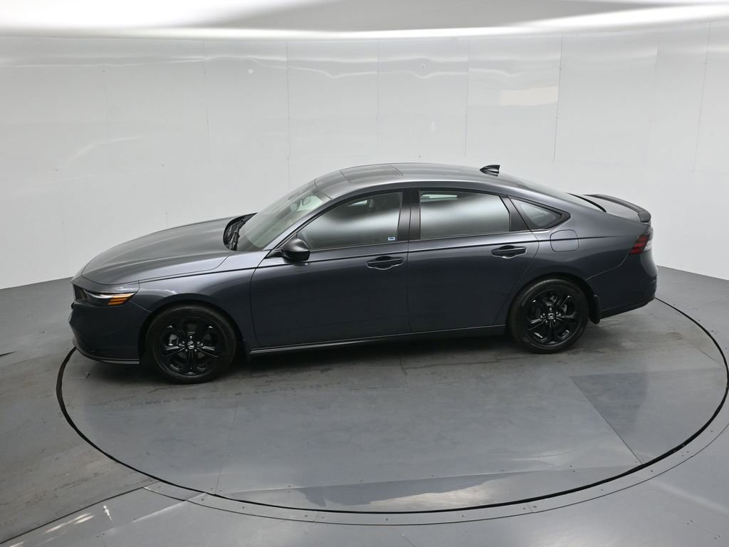 Used 2025 Honda Accord SE image 36