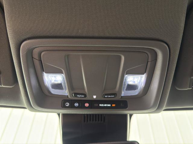 Used 2025 GMC Sierra 2500 SLT AWD/4WD image 23