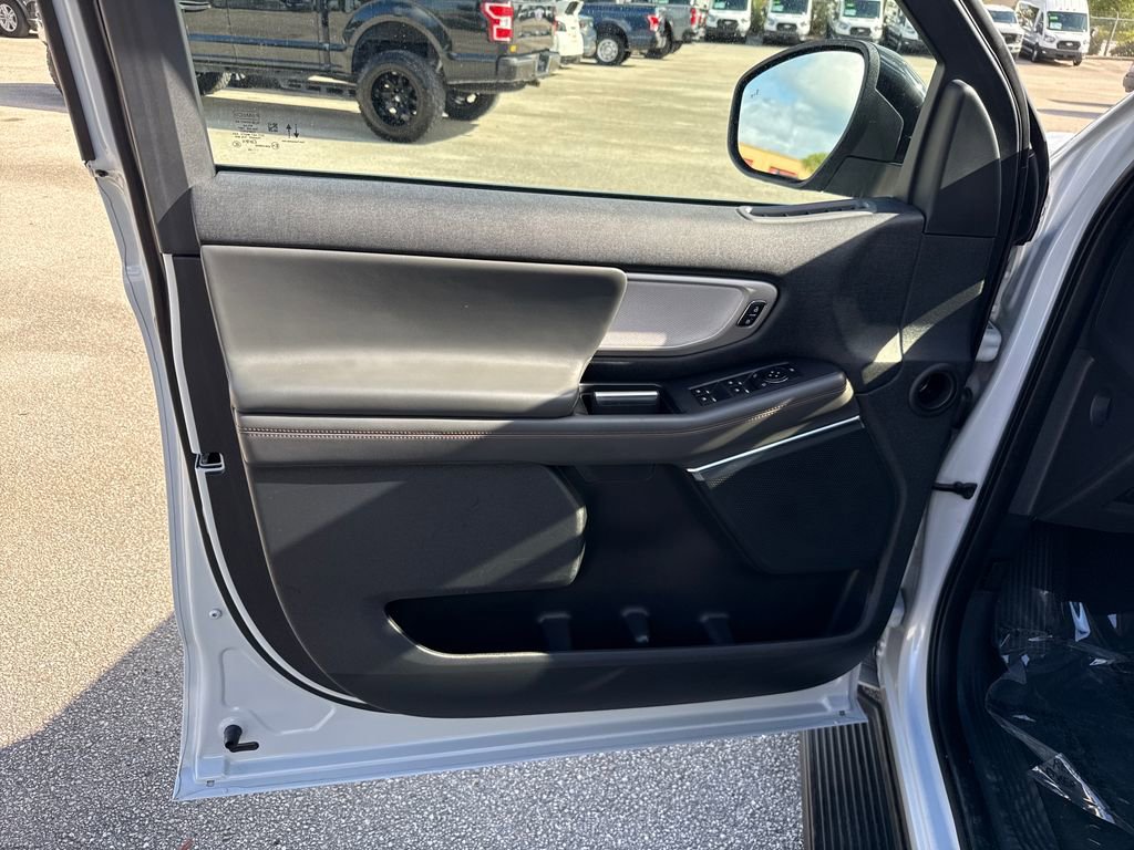 Certified 2025 Ford Expedition Active RWD image 15