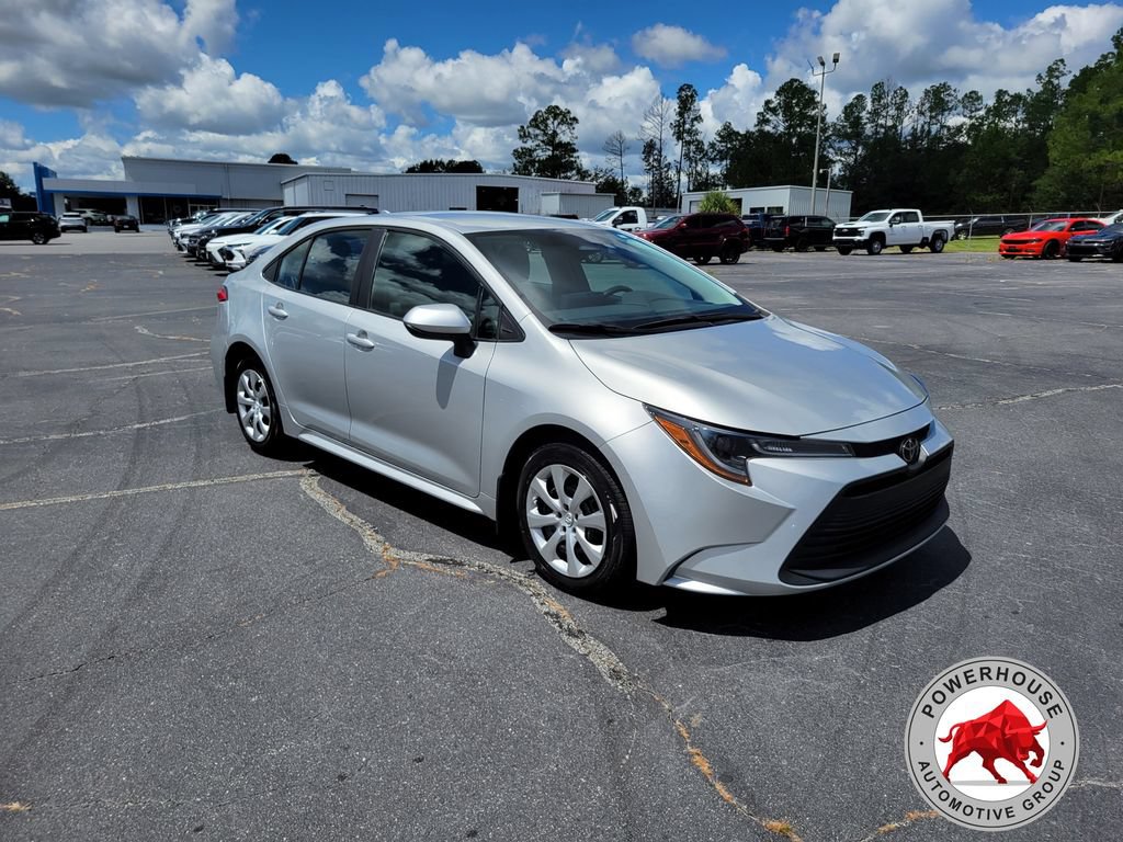 Used 2024 Toyota Corolla LE FWD image 9