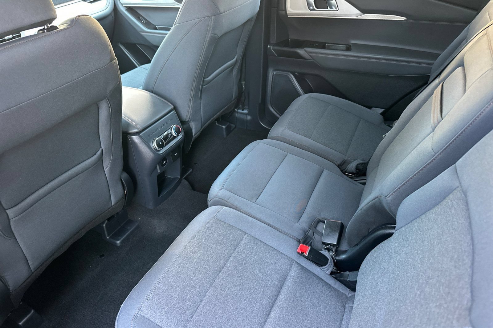 Certified 2025 Ford Explorer Active RWD image 14