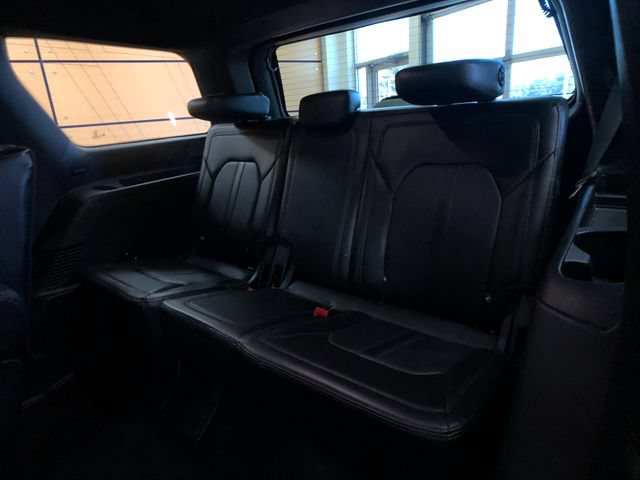 Certified 2020 Ford Expedition Limited w/ Special Edition Package AWD/4WD image 23