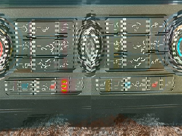 Certified 2017 Ford F250 Lariat w/ Chrome Package image 20