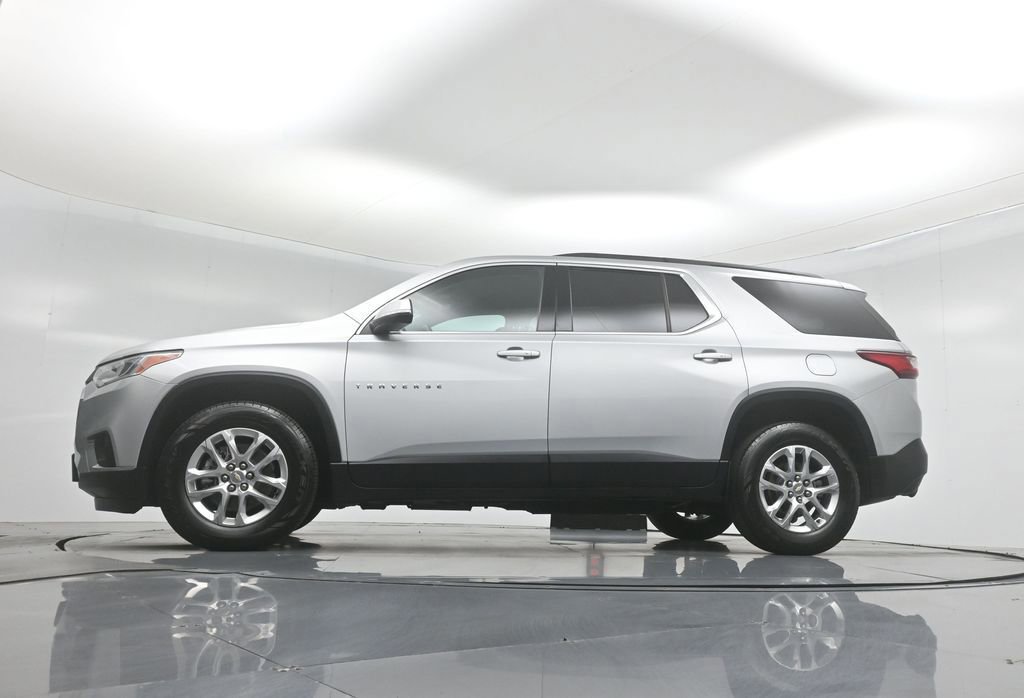 Used 2021 Chevrolet Traverse LT image 23