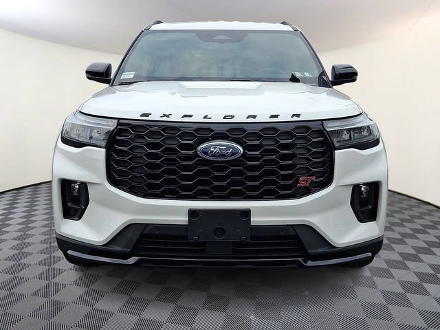 Certified 2025 Ford Explorer ST AWD/4WD image 2