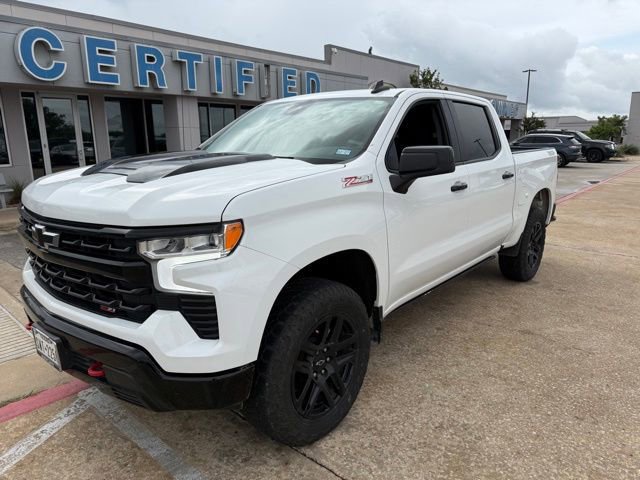 Used 2023 Chevrolet Silverado 1500 LT Trail Boss w/ Convenience Package II AWD/4WD image 2
