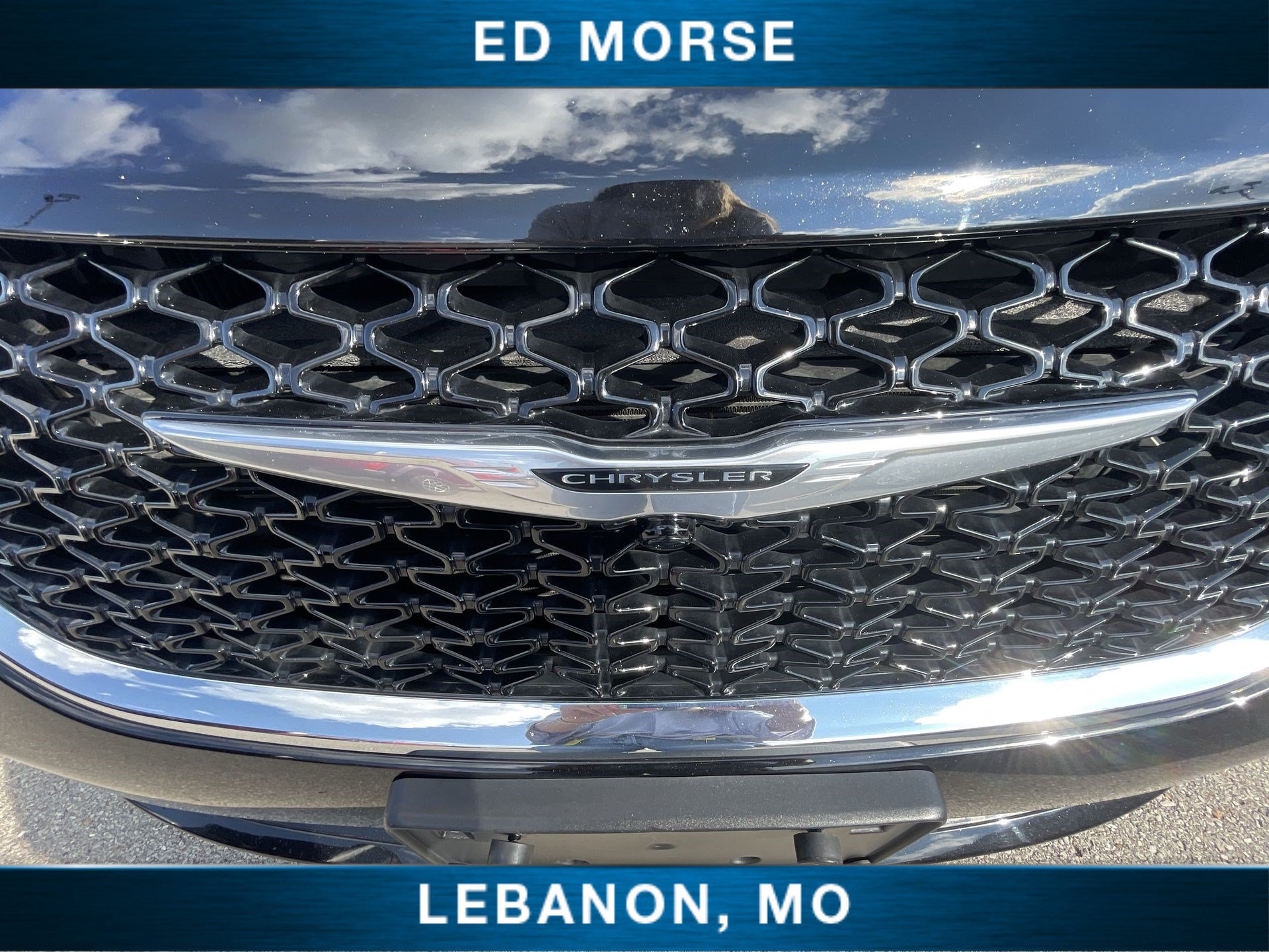 Used 2025 Chrysler Pacifica Select FWD image 28