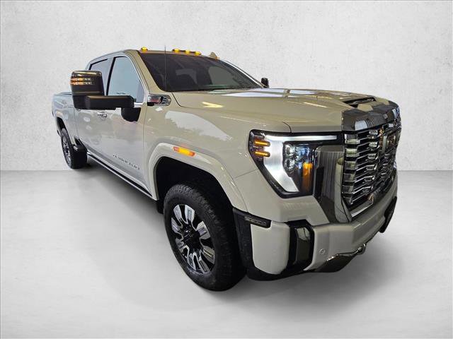 Used 2025 GMC Sierra 2500 Denali w/ Denali Reserve Package AWD/4WD image 3