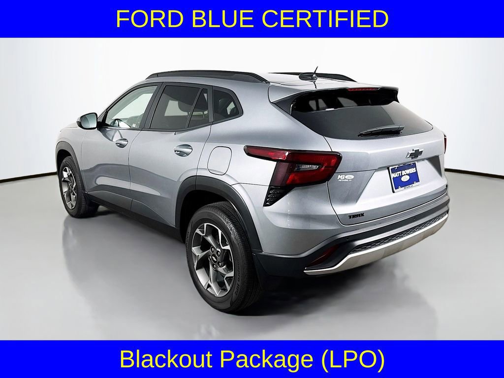 Used 2025 Chevrolet Trax LT w/ Driver Confidence Package image 5