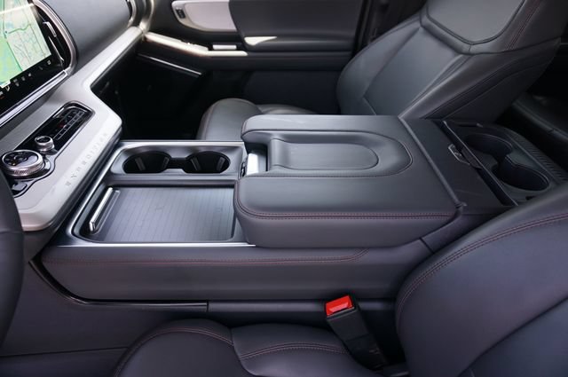 Certified 2025 Ford Expedition Active RWD image 19