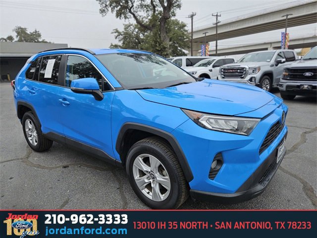 Used 2021 Toyota RAV4 XLE image 7