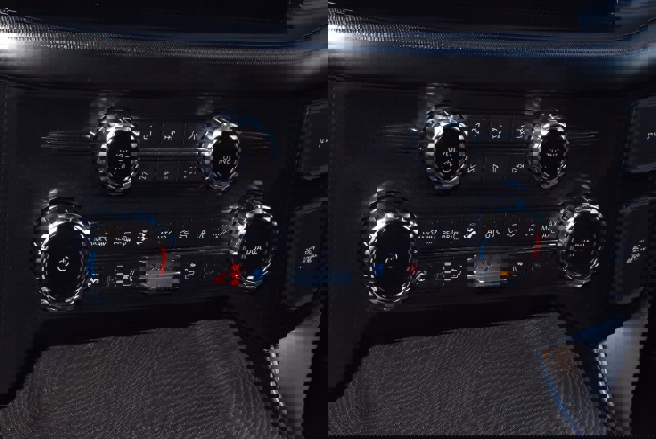 Certified 2022 Ford F150 Platinum w/ Equipment Group 701A High image 29