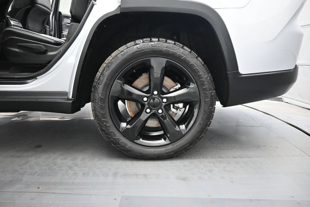 Used 2021 Jeep Grand Cherokee L Laredo AWD/4WD image 18