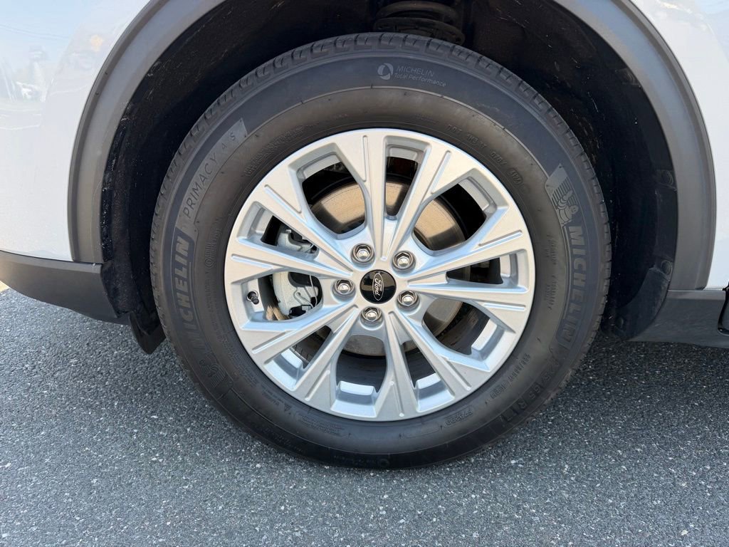 Certified 2025 Ford Escape Active FWD image 13
