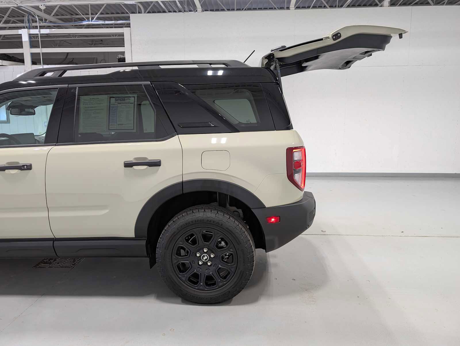 Certified 2025 Ford Bronco Sport Badlands w/ Badlands Tech Package AWD/4WD image 11