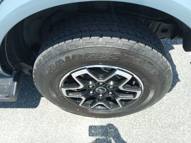 Certified 2025 Ford Bronco Outer Banks AWD/4WD image 9