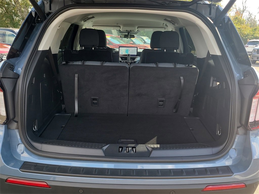 Certified 2025 Ford Explorer Active image 7