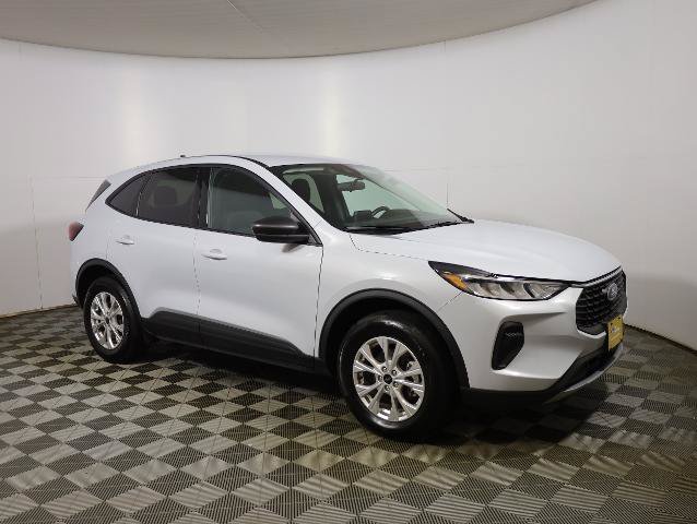 Certified 2026 Ford Escape Active w/ Cold Weather Package AWD/4WD image 5