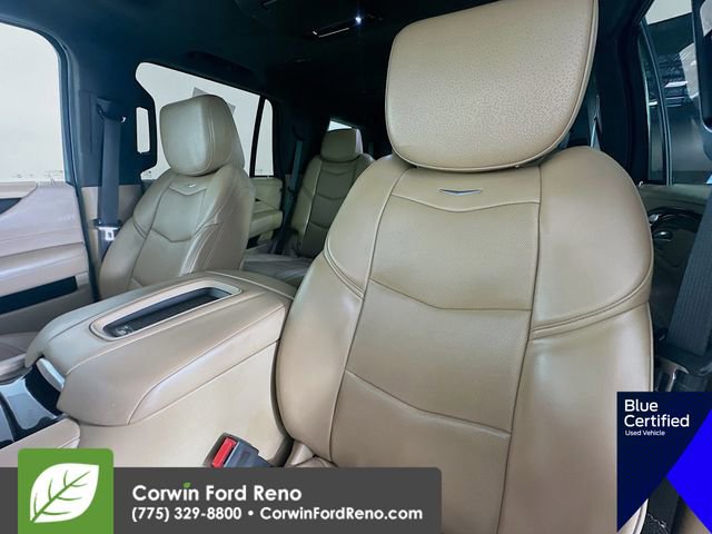 Used 2018 Cadillac Escalade Platinum AWD/4WD image 25