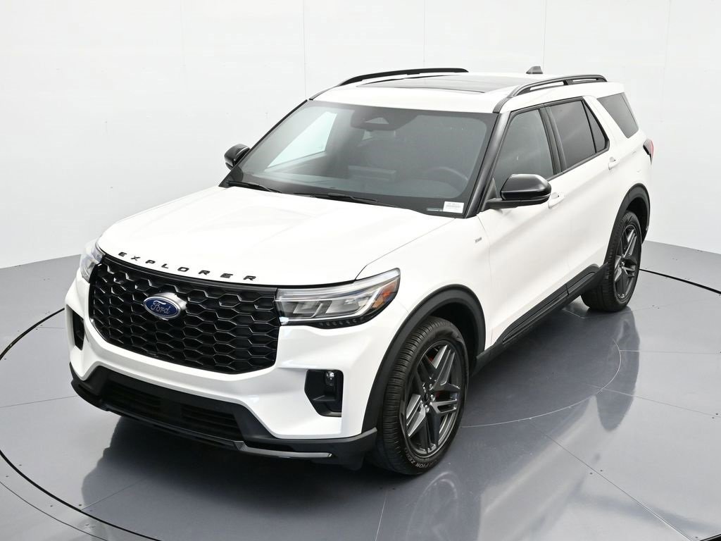 Certified 2025 Ford Explorer ST-Line w/ Premium Package image 2