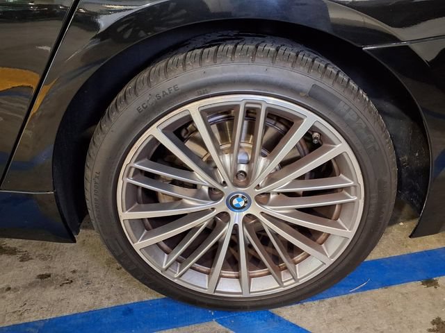 Used 2019 BMW 530e RWD image 23