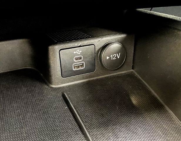 Certified 2025 Ford Escape SE FWD image 27