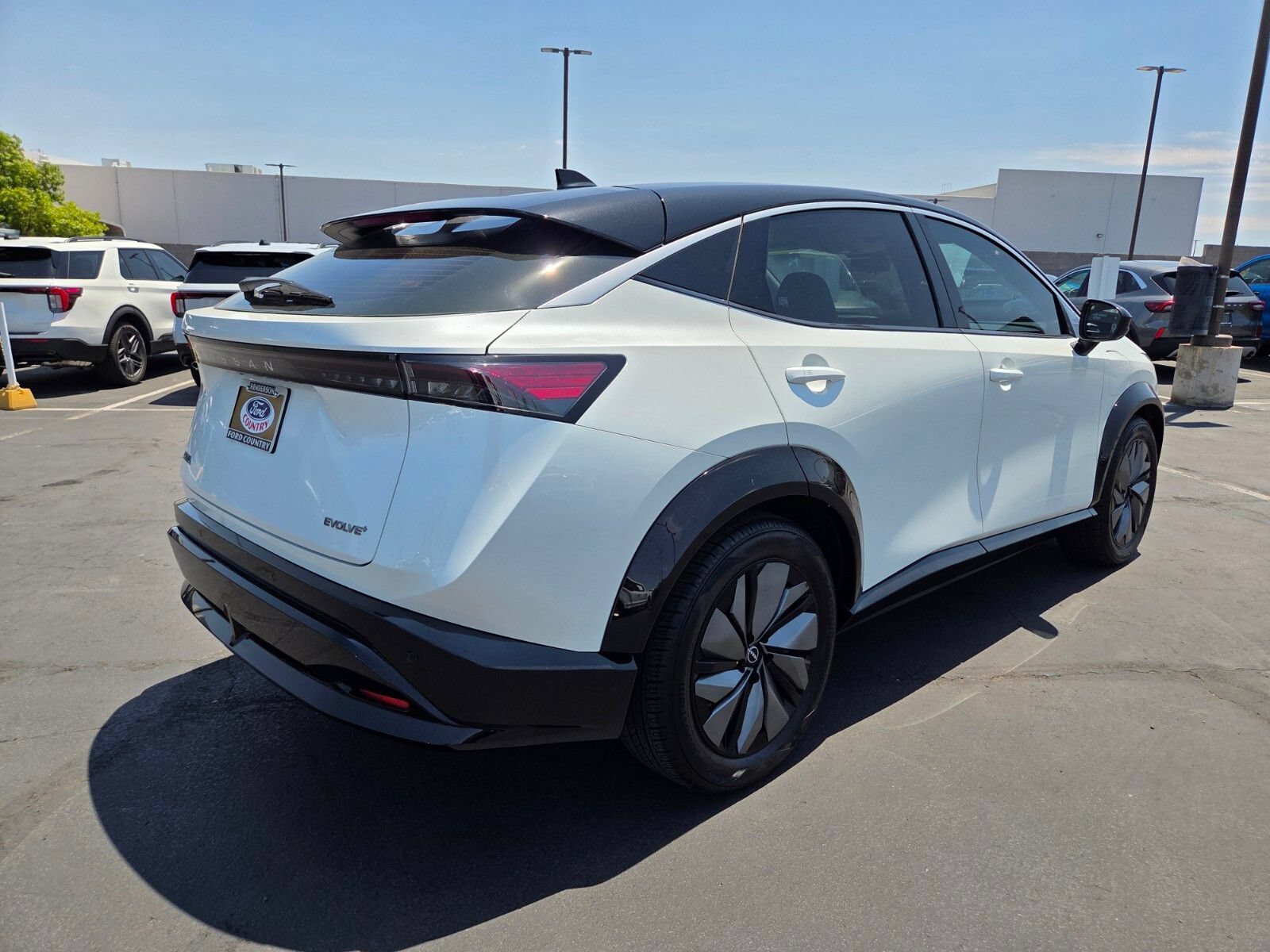 Used 2023 Nissan Ariya FWD image 6