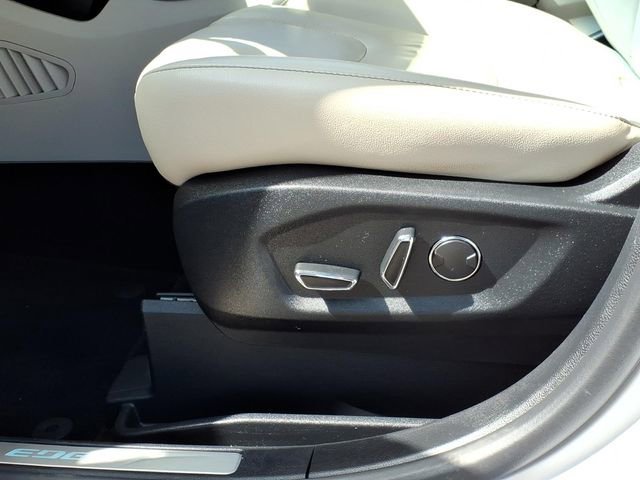 Certified 2018 Ford Edge Titanium w/ Equipment Group 301A FWD image 11